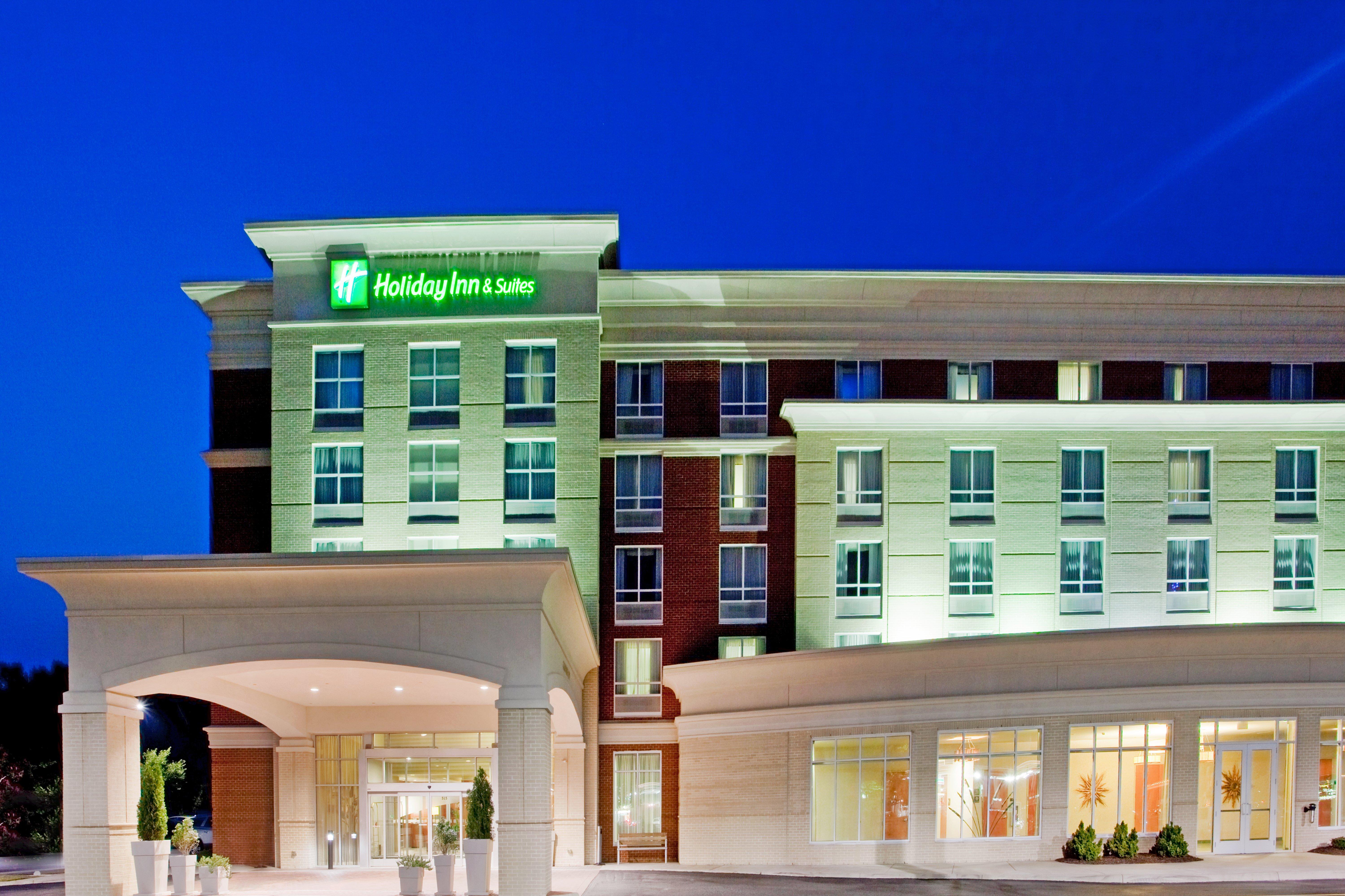 Holiday Inn Hotel & Suites Gateway By Ihg Williamsburg Exterior photo