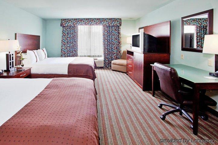 Holiday Inn Hotel & Suites Gateway By Ihg Williamsburg Room photo